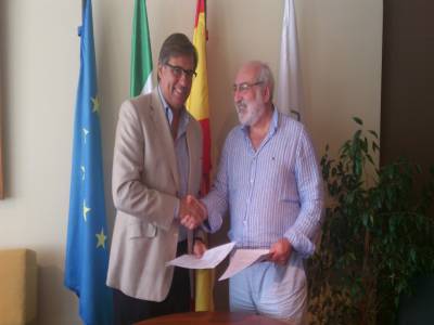EOI y AEHCOS firman acuerdo de colaboración 