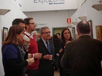 SENTIRSE MEJOR – FEEL BETTER - Nueva Exposición de Roger T. Cummiskey en la ExpoZona BIC Euronova